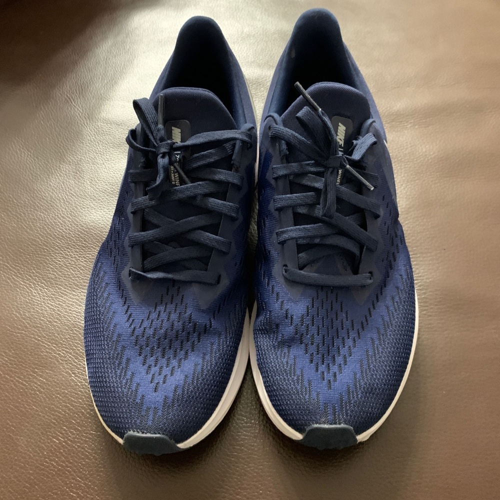 Nike Training Sneakers - Picture 2 of 7